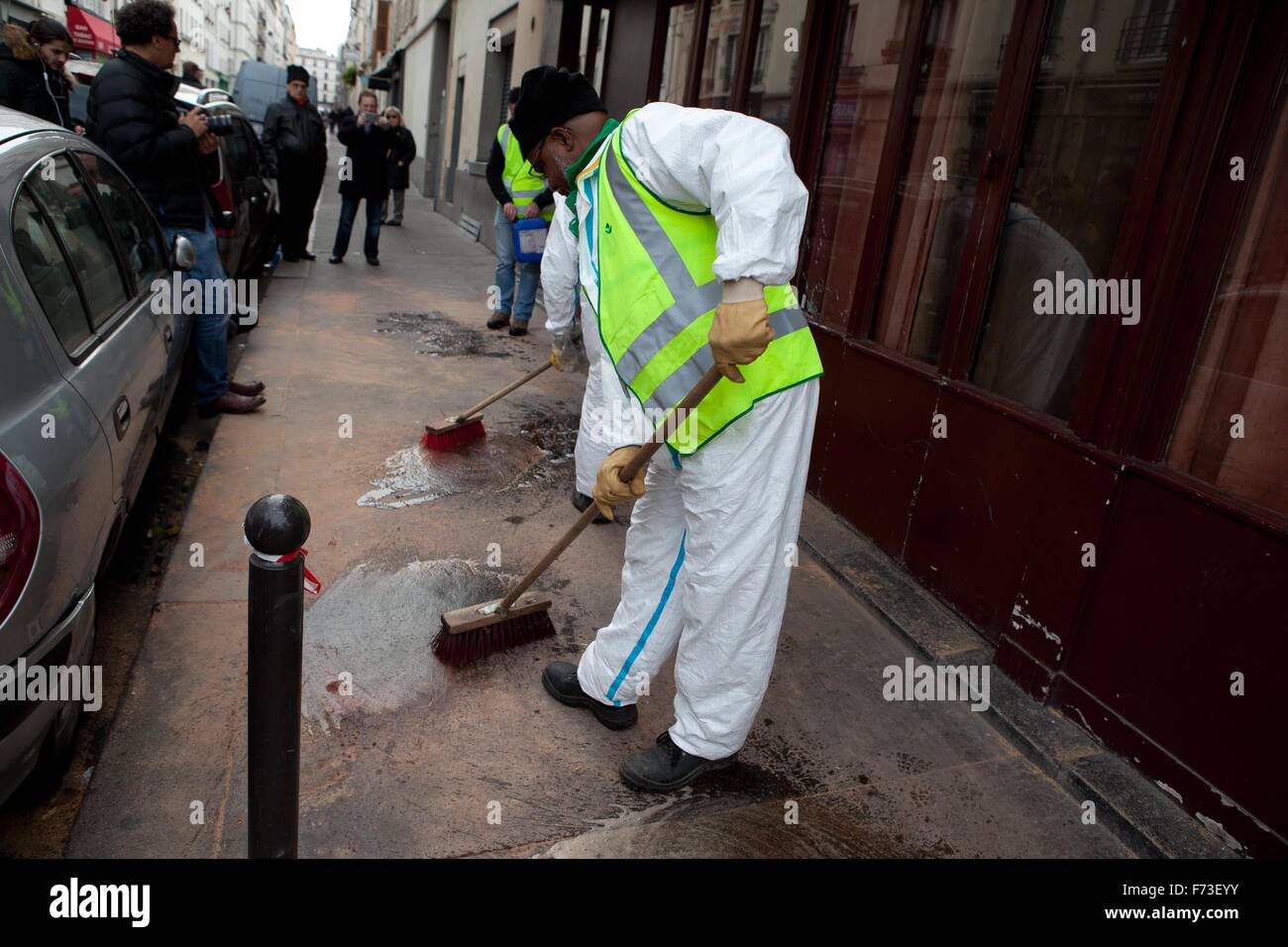 Les attaques terroristes, Paris 13 novembre 2015, Vendredi, réclamé par ISIS, 128 morts, 300 blessés. Sept attaques individuelles trop Banque D'Images