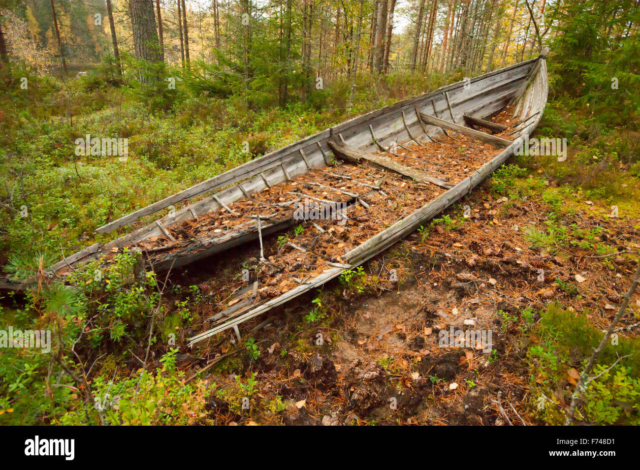 Barque en bois vieux abandonnés Banque D'Images