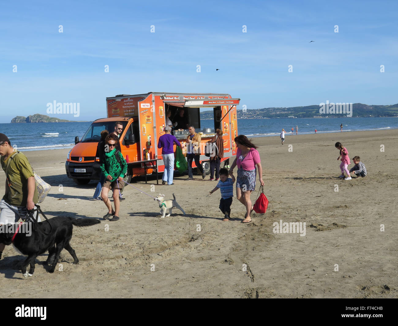 Restauration rapide chariot sur la plage de Portmarnock, Irlande Banque D'Images