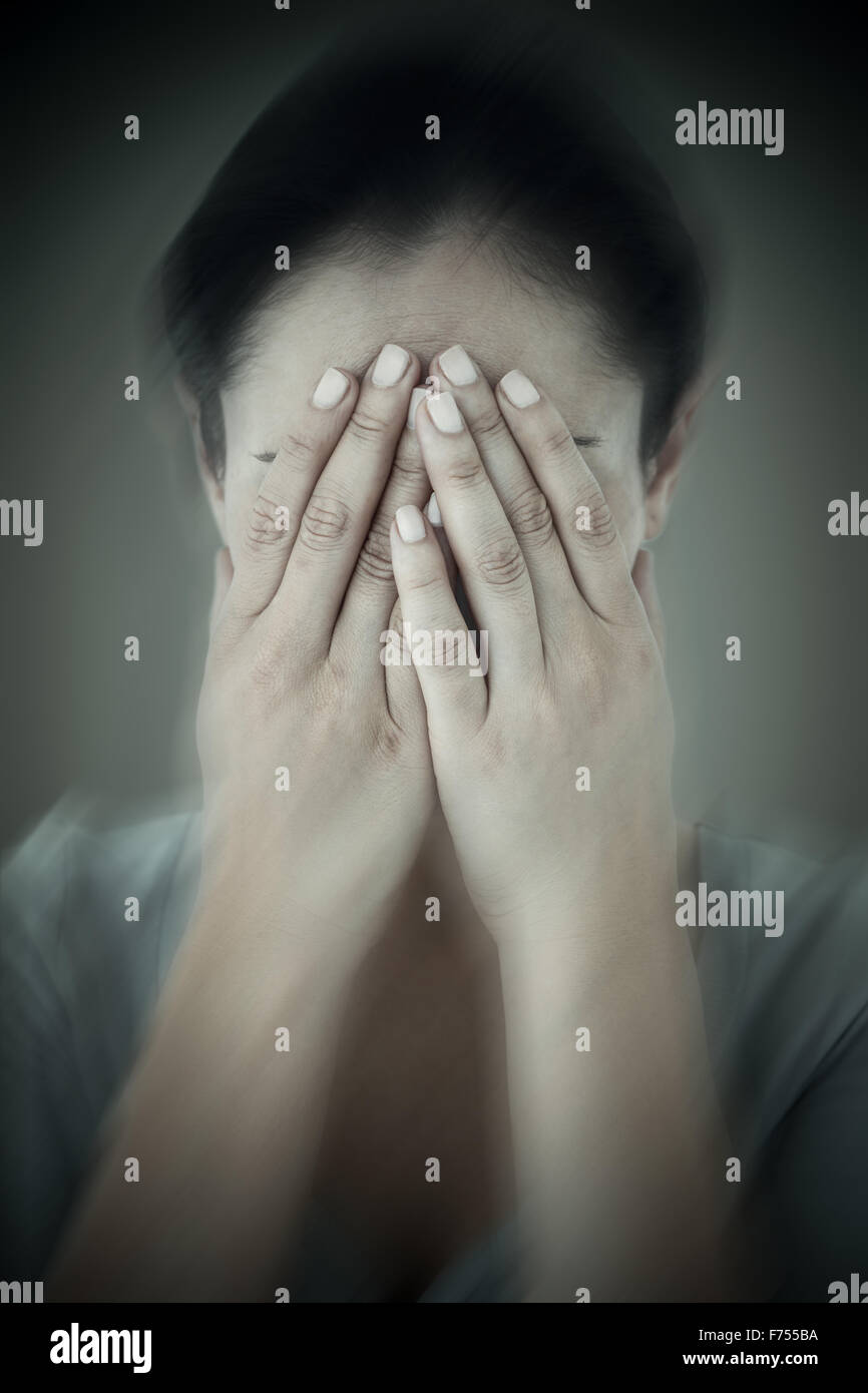 Visage Triste Femme Banque De Photographies Et D Images A Haute Resolution Alamy Visage Triste Femme Banque De Photographies Et D Images A Haute Resolution Alamy