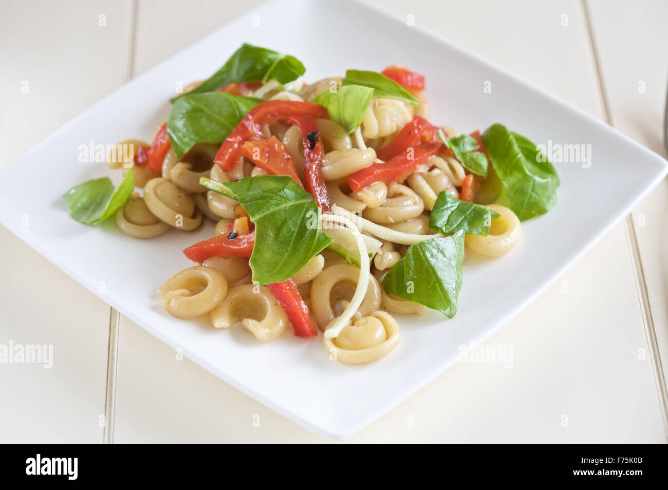 Salade de pâtes fraîches Banque D'Images