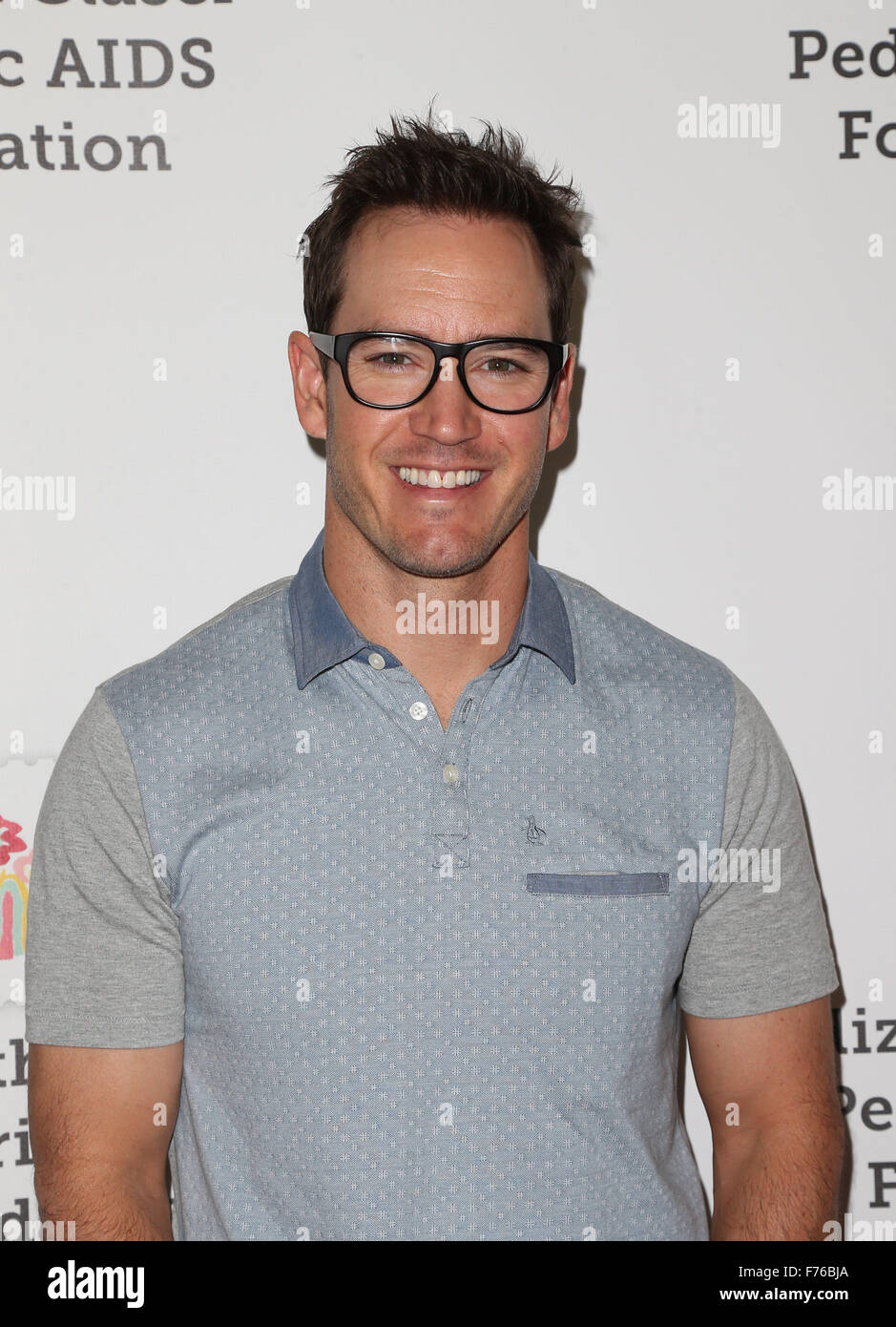 La Elizabeth Glaser Pediatric AIDS Foundation 26e heure des héros - Festival de la famille et comprennent des arrivées : Mark-Paul Gosselaar Où : Los Angeles, California, United States Quand : 25 Oct 2015 Banque D'Images