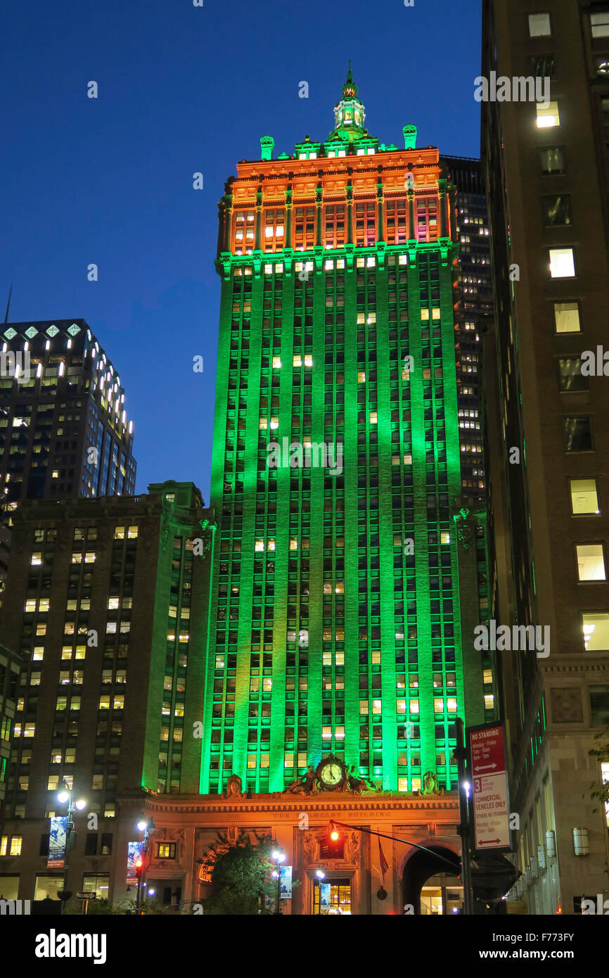 Le Helmsley Building on Park Avenue, lumineux;y courts pour les fêtes, NYC Banque D'Images