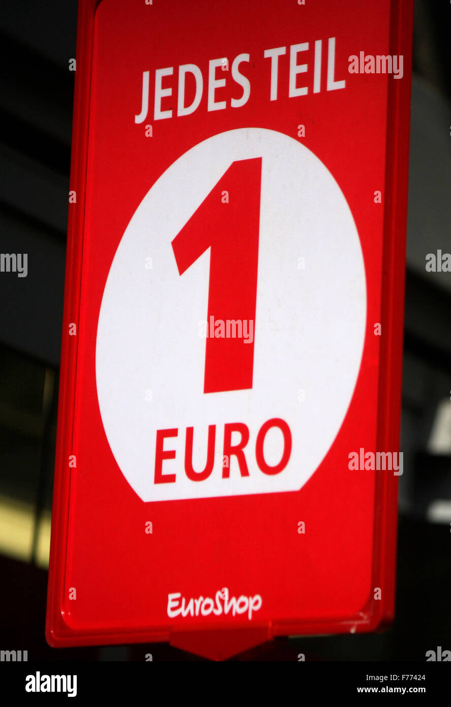Markennamen : 'Euroshop' mit dem slogan 'Jedes Teil 1 Euro", Frankfurt am Main. Banque D'Images
