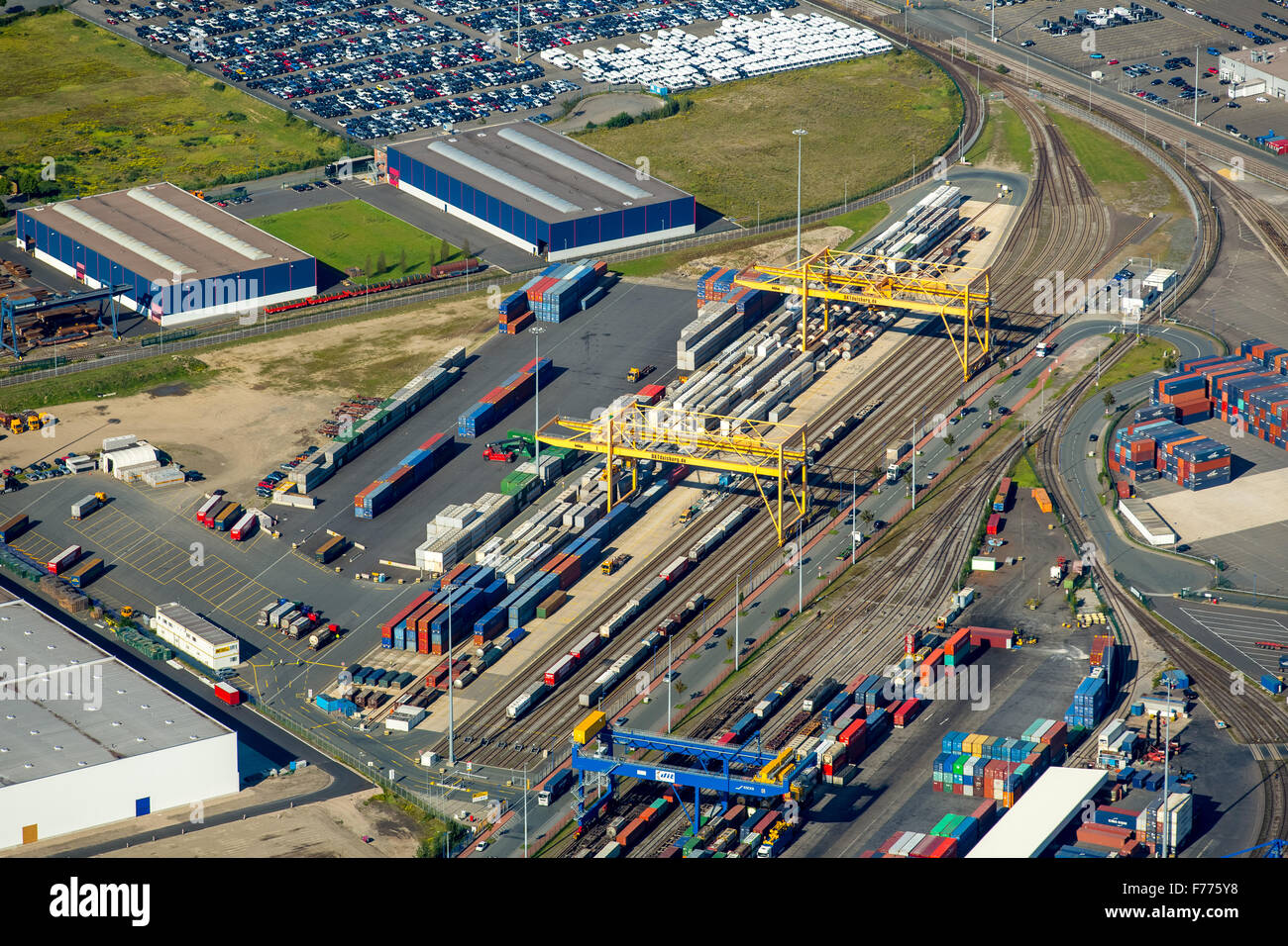 Je Logport Duisport, centre logistique Rheinhausen, Container Terminal, Port, grues, Ruhr Duisburg Banque D'Images