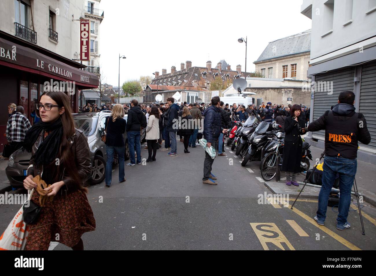 Les attaques terroristes, Paris 13 novembre 2015, Vendredi, réclamé par ISIS, 128 morts, 300 blessés. Sept attaques individuelles trop Banque D'Images