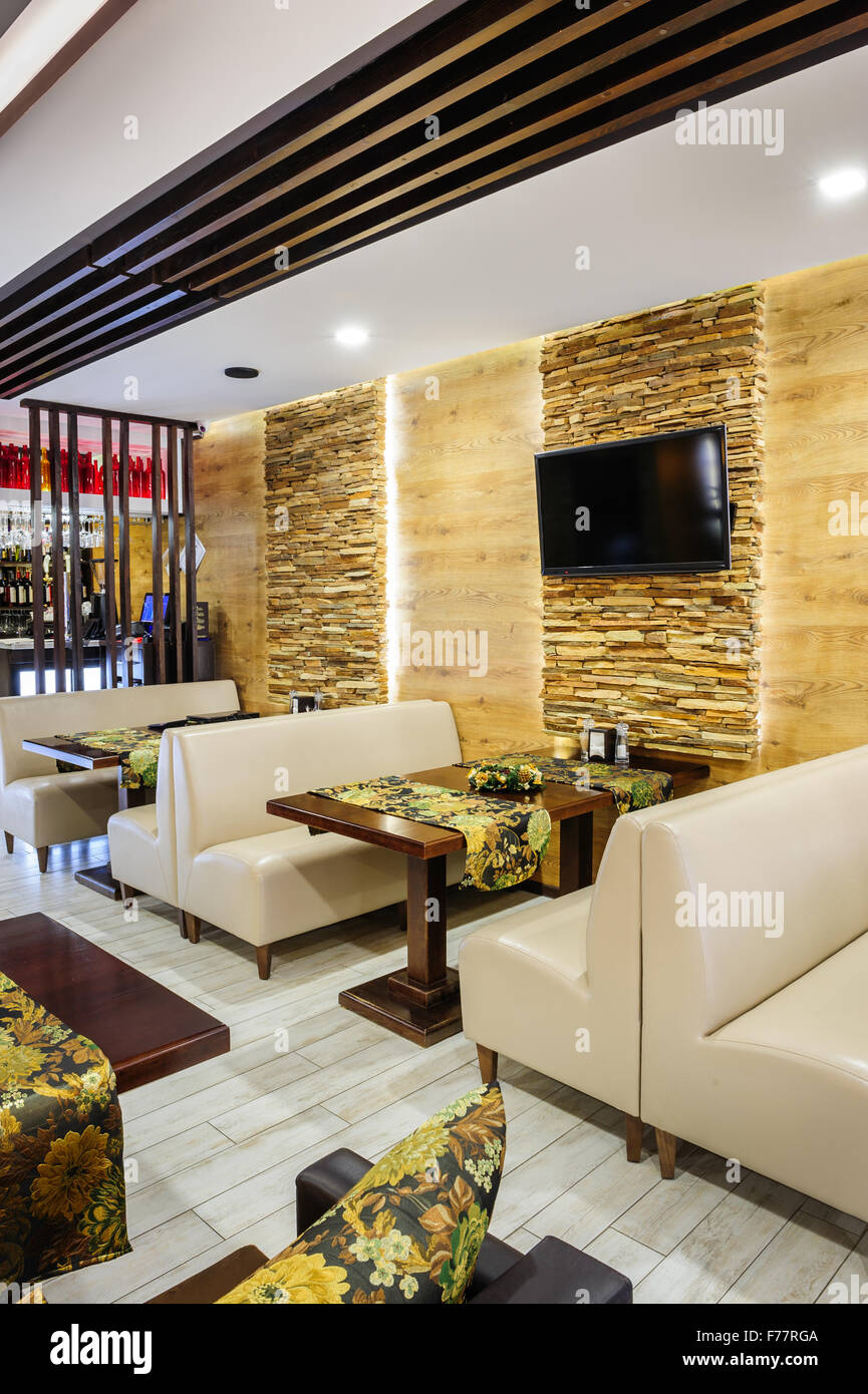 Le restaurant moderne de l'intérieur Banque D'Images