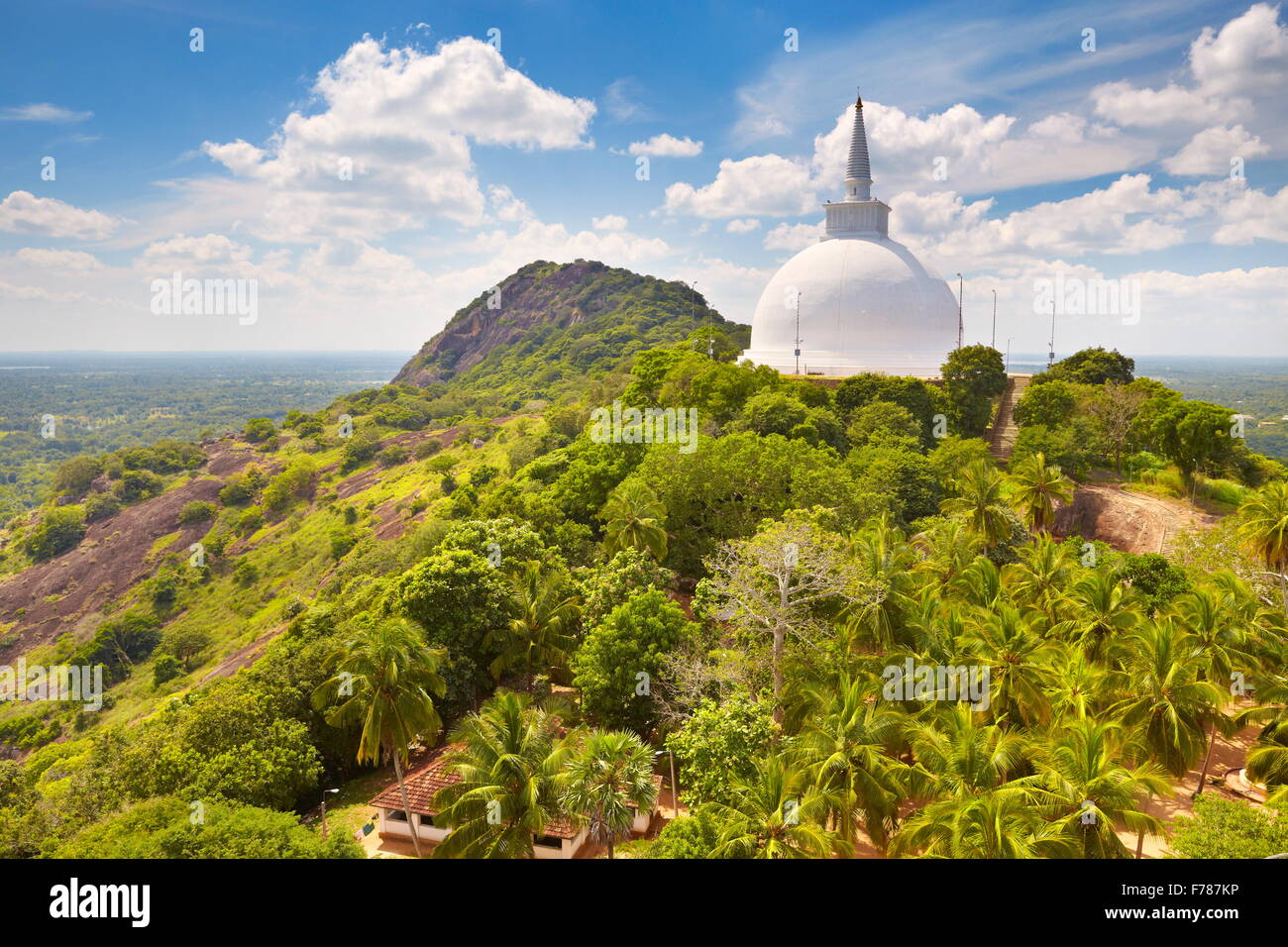 Sri Lanka - Temple Mihintale, vue à Mahaseya Dagoba, Site du patrimoine mondial de l'UNESCO Banque D'Images