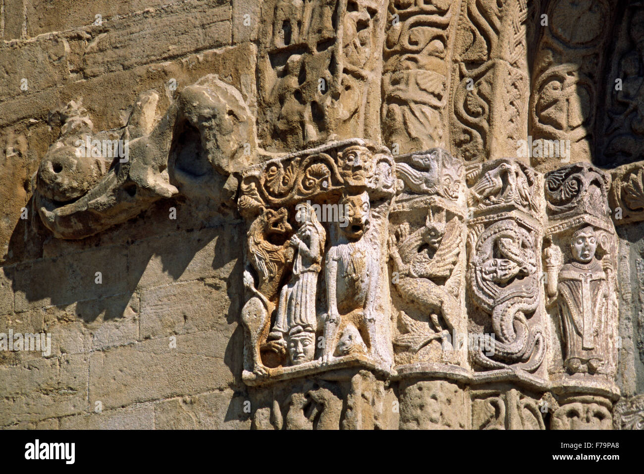 L'Italie, Lombardie, Pavie, San Michele Maggiore, Basilique Détail façade. Banque D'Images