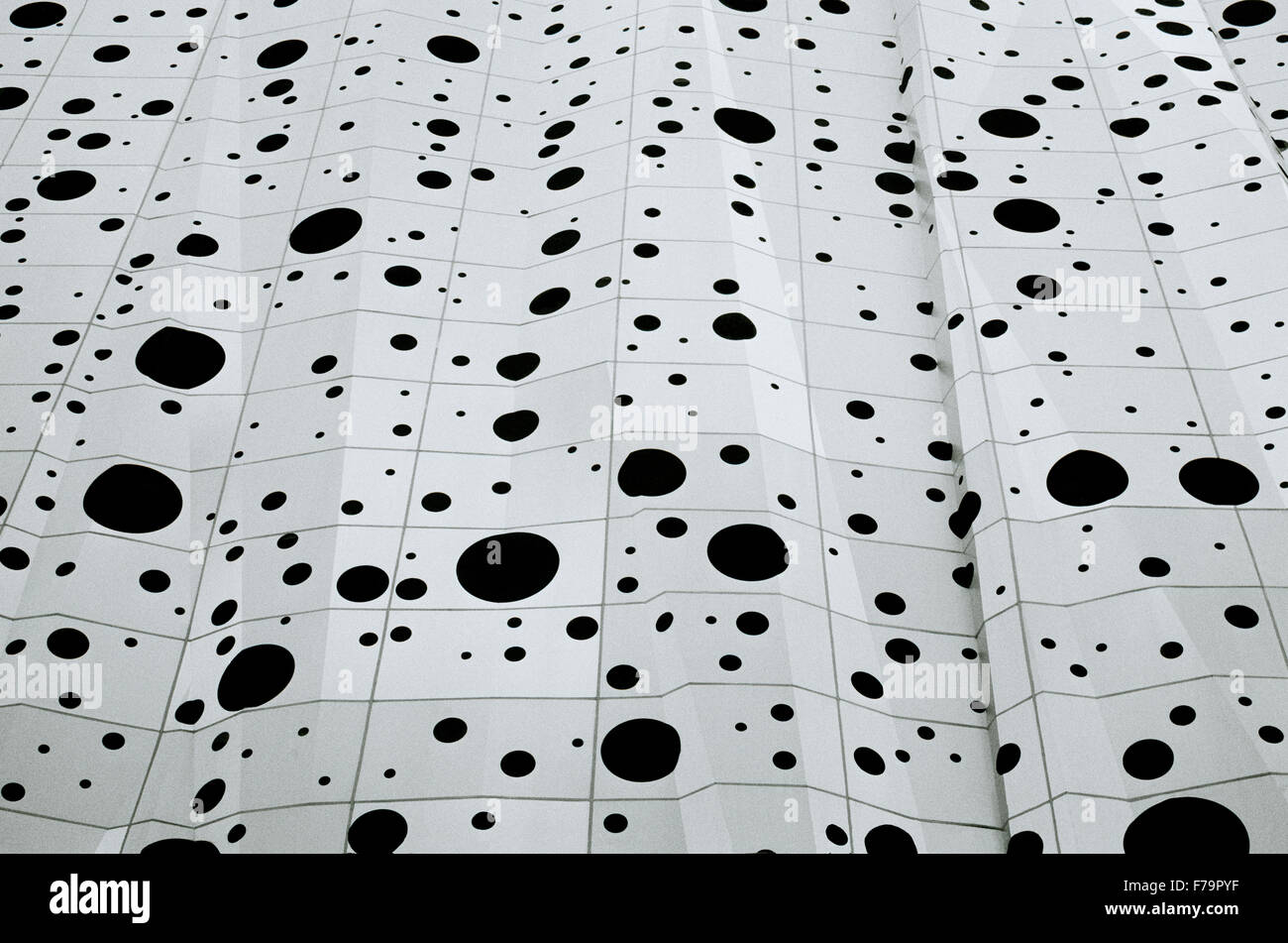 Bâtiment moderne d'architecture surréaliste à Silom à Bangkok en Thaïlande en extrême-Orient Asie du Sud-est. Surréalisme conceptuel modernité Urban City Travel Banque D'Images