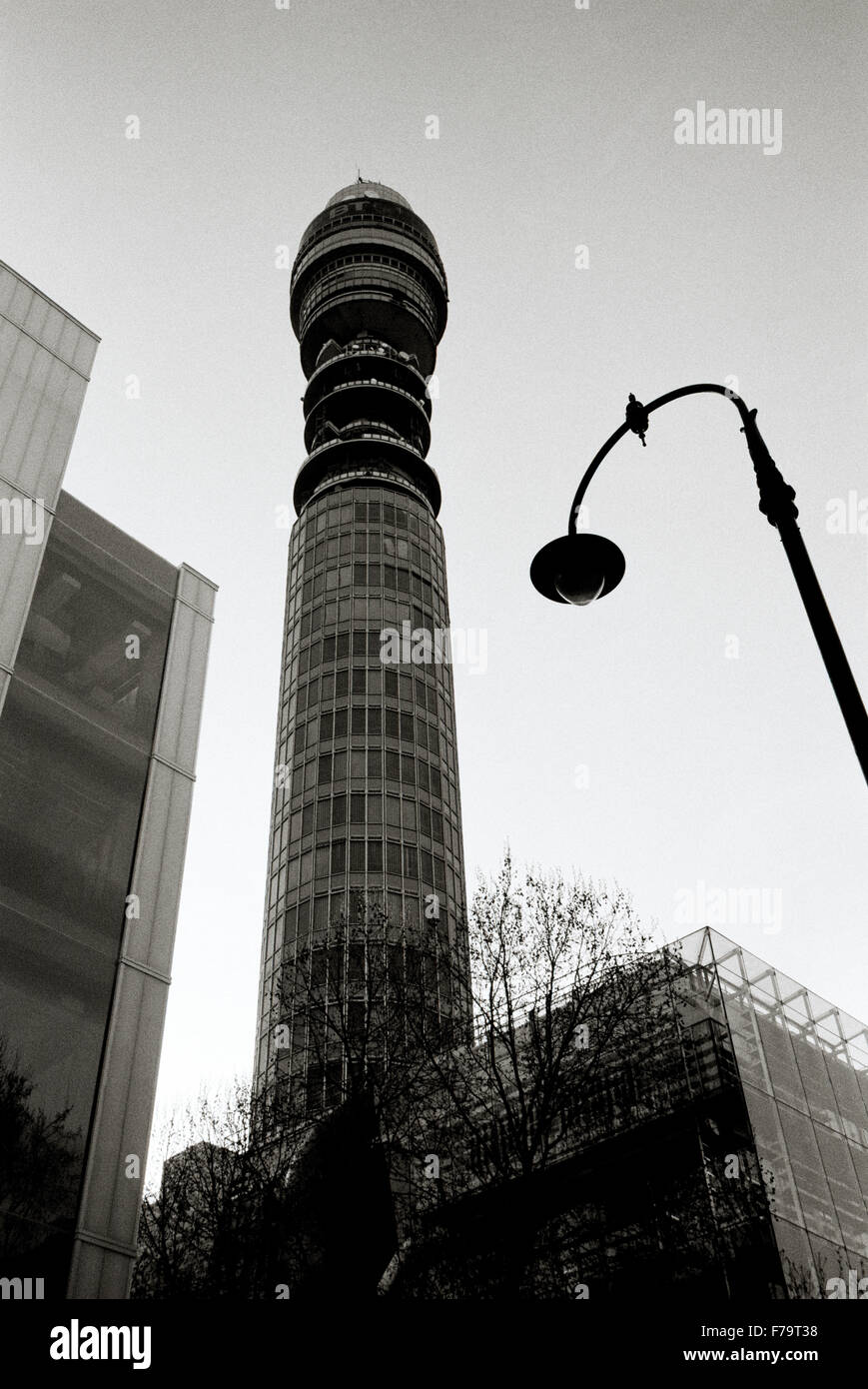 Bureau de poste BT Tower à Londres Angleterre Grande-bretagne au Royaume-Uni Royaume-Uni. L'architecture moderne de Télécommunications Télécommunications Télécommunications Technologie Banque D'Images