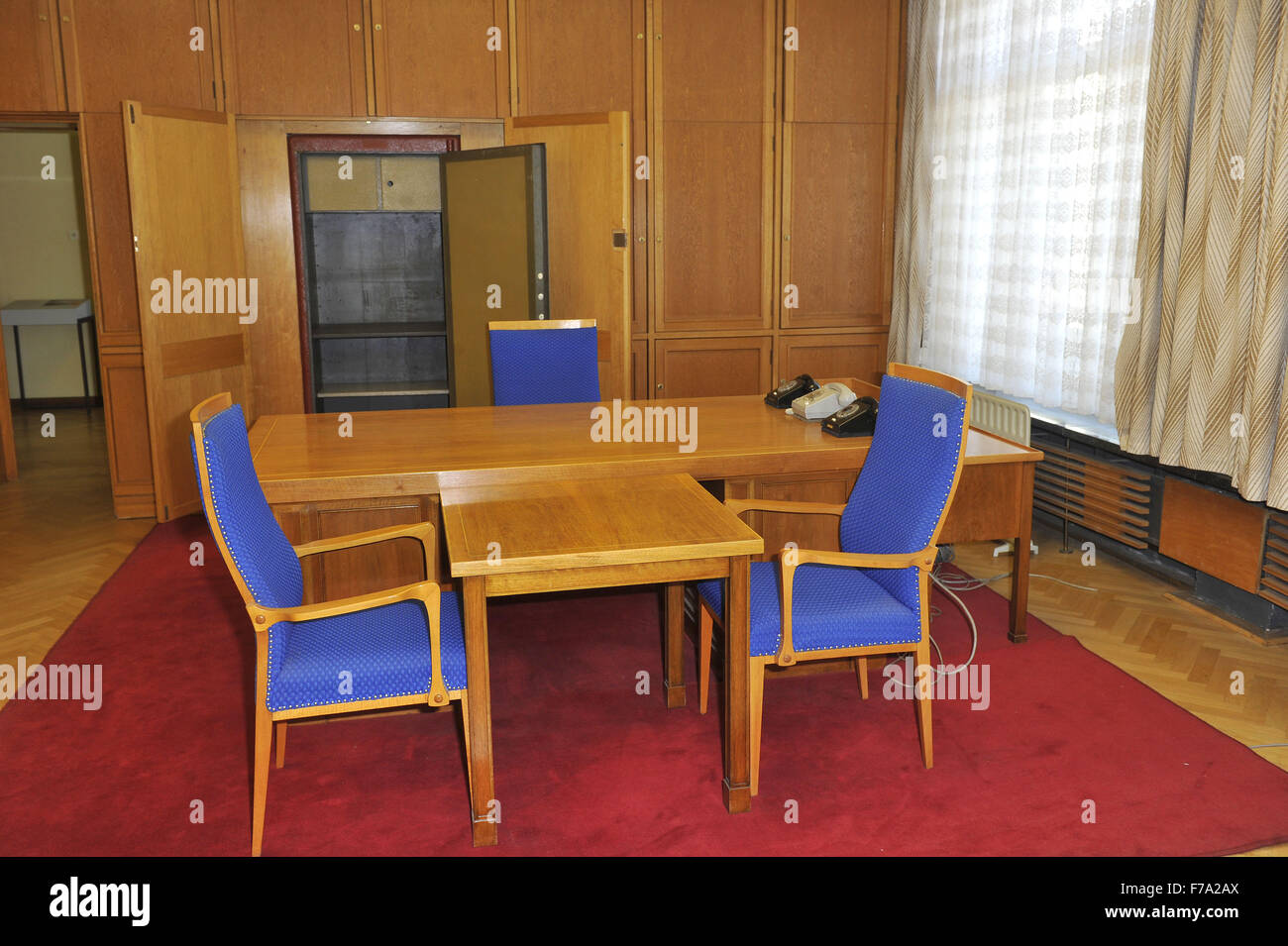 Une séance de photos pour le film 'Erich Mielke - Meister der Angst' sur l'ancien chef de la police secrète est-allemande Erich Mielke à son bureau. Doté d''atmosphère : où : Berlin, Allemagne Quand : 27 Oct 2015 Banque D'Images