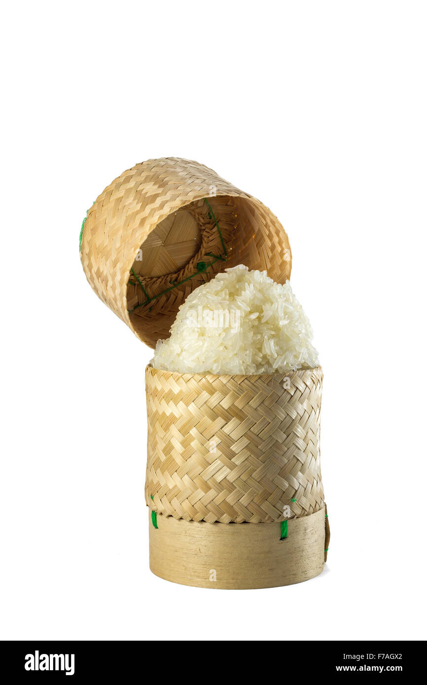 Le riz gluant bambou osier artisanat tradition avec un fond blanc. Banque D'Images