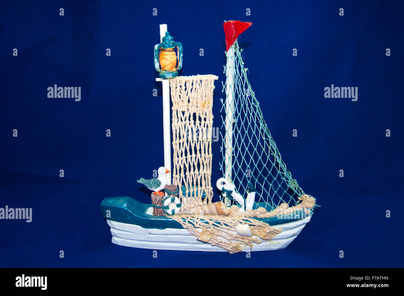 Voilier isolé sur fond blanc Banque D'Images