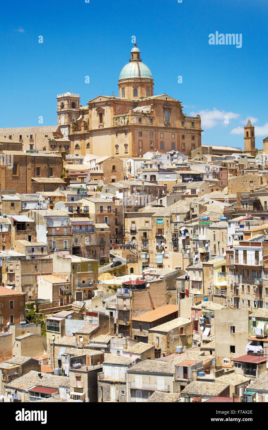 Piaza Armerina, vieille ville, cathédrale baroque de 1768, Sicile, Italie Banque D'Images