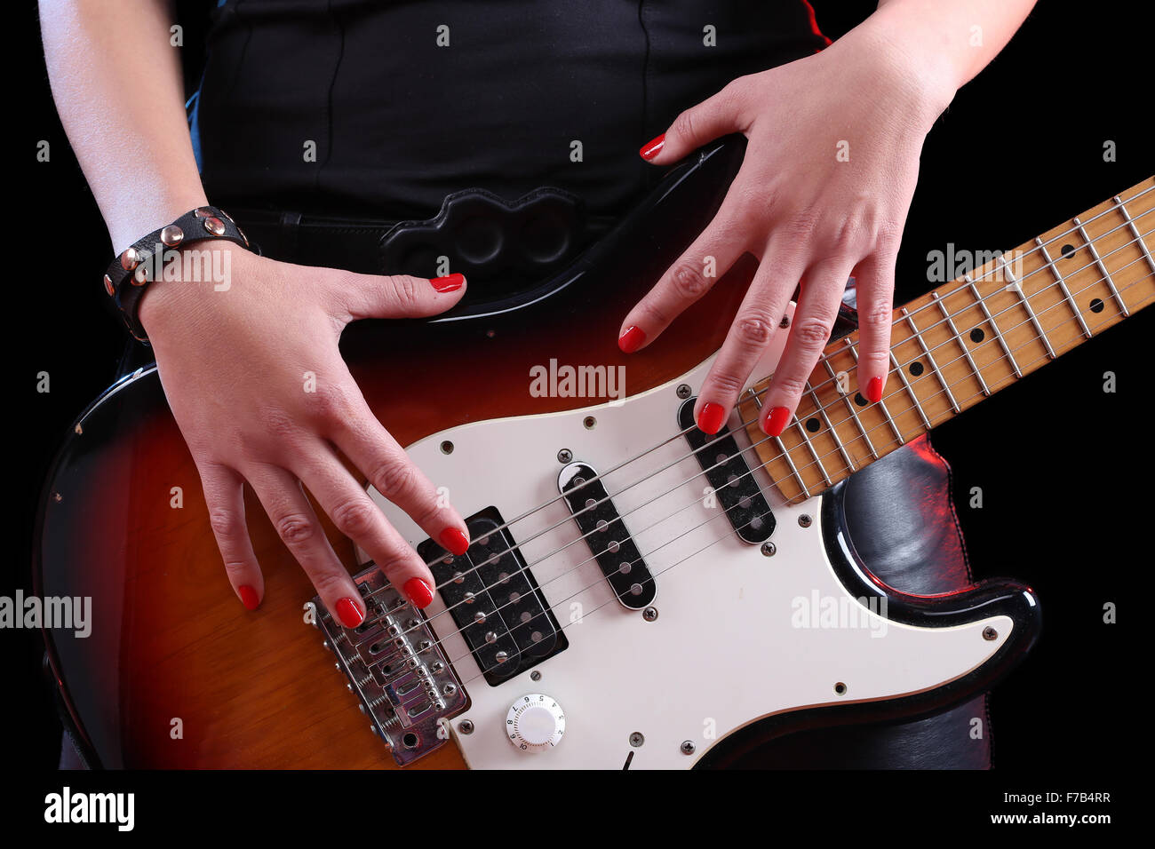 Girl With A Bass Guitar Banque De Photographies Et D images Haute girl-with-a-bass-guitar-banque-de-photographies-et-d-images-haute
