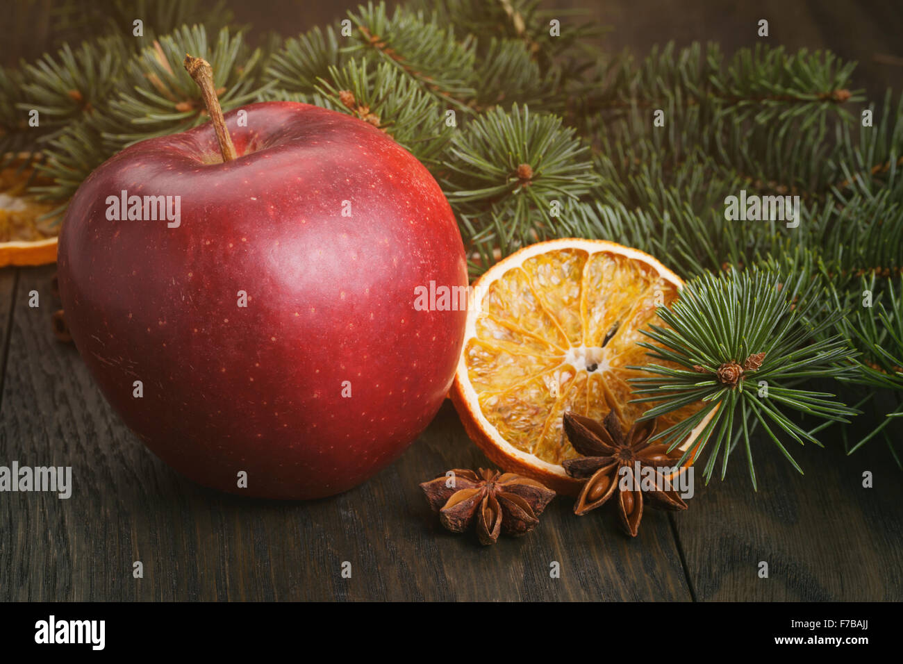 Décorations de Noël traditionnel anis orange apple Banque D'Images