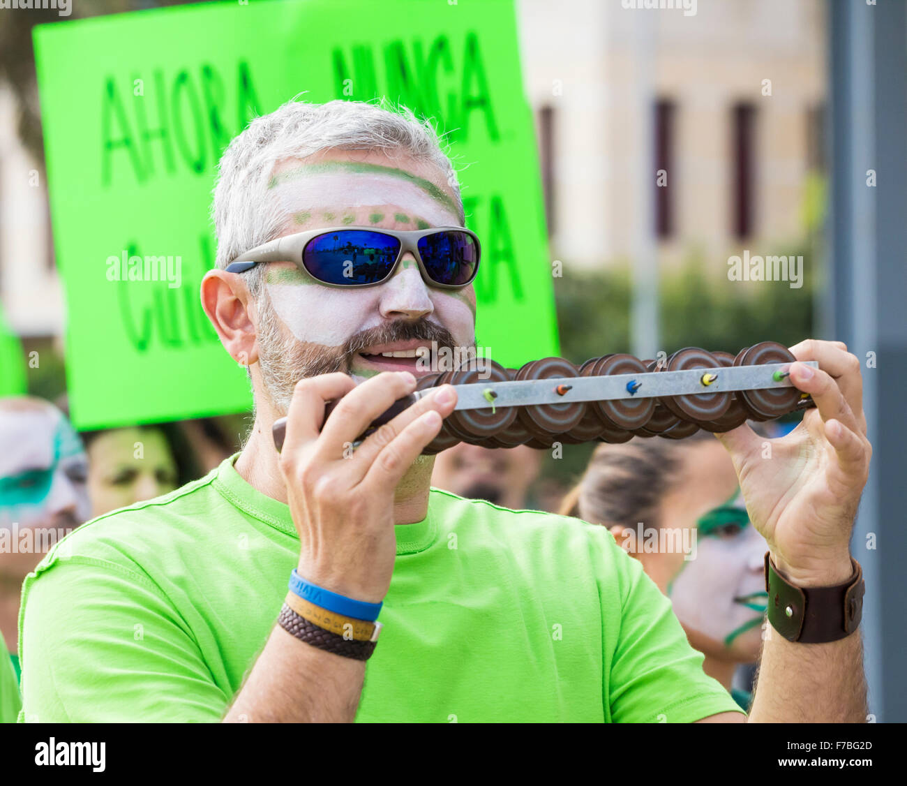 Las Palmas, Gran Canaria, Îles Canaries, Espagne. 28 novembre 2015. Le changement climatique mars à Las Palmas, la capitale de Gran Canaria. Credit : Alan Dawson /Alamy Live News Banque D'Images