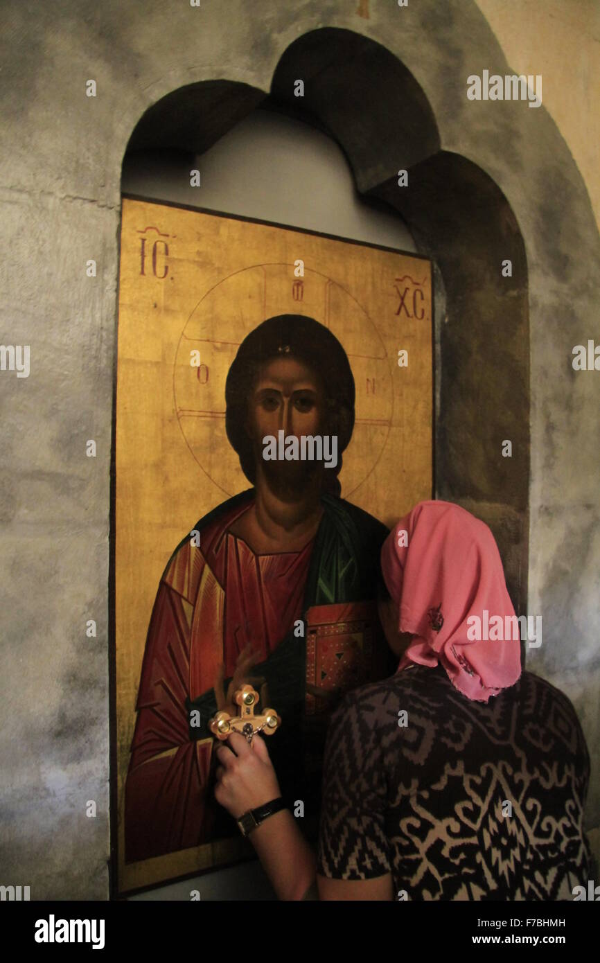 Désert de Judée, Grecque Orthodoxe Saint-georges de Koziba monastère sur la pente de Wadi Qelt Banque D'Images