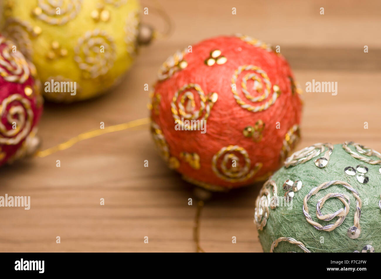 Fabriqué à La Main En Tissu De Couleur Boules De Noël