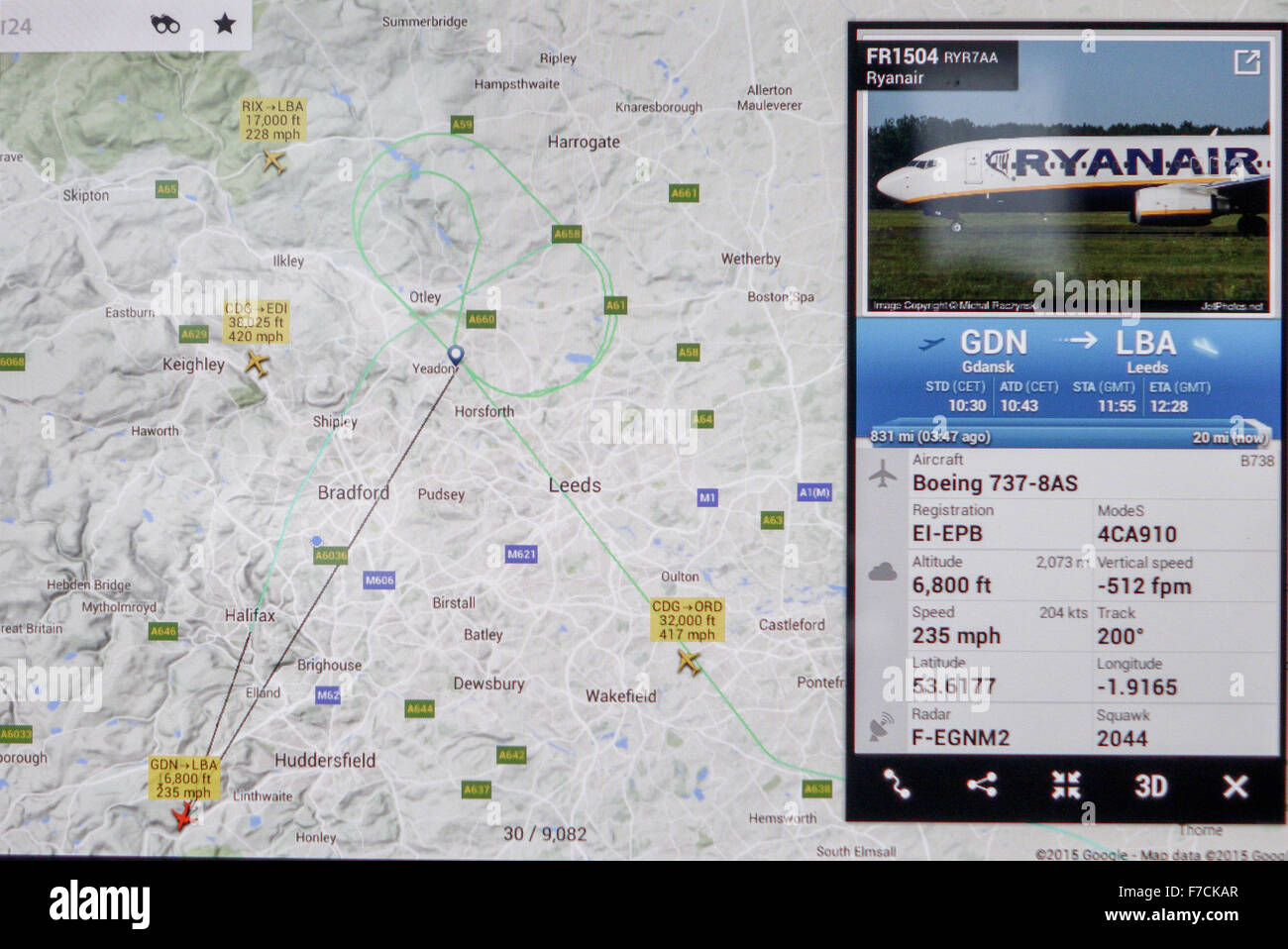 Leeds, West Yorkshire, Royaume-Uni. 29 novembre, 2015. Application Radar vol montre un vol Ryanair FR1504 de Gdansk à l'aéroport de Leeds Bradford encerclant le voisinage avant d'être détournées à Manchester en raison de vents violents. Credit : Mick Flynn/Alamy Live News Banque D'Images