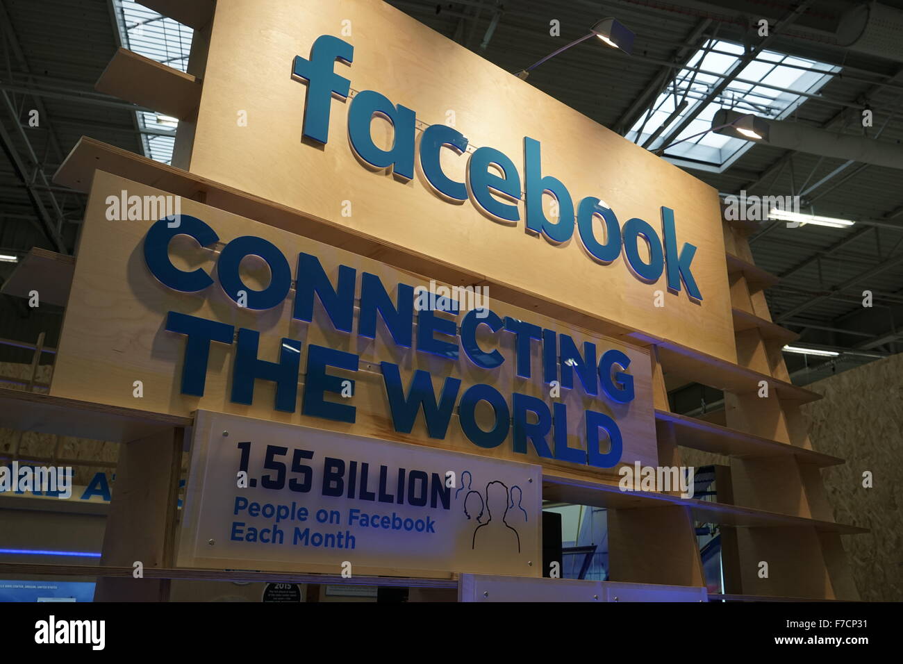 Le Bourget, Paris, France. 29 novembre, 2015. Le stand Facebook dans COP21. Crédit : David Bertho/Alamy Live News Banque D'Images