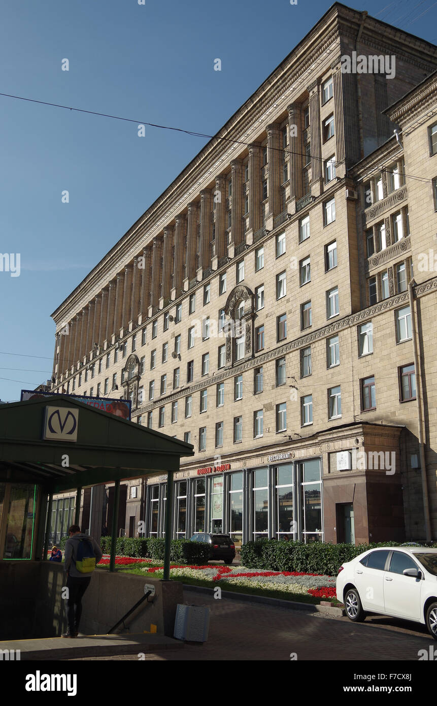 Saint-pétersbourg, Russie, blocs d'appartements stalinienne Banque D'Images