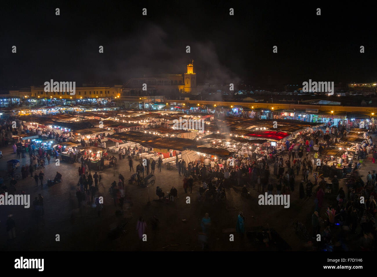 Vue de la place Jamaa el Fna à Marrakech, Maroc, la nuit Banque D'Images