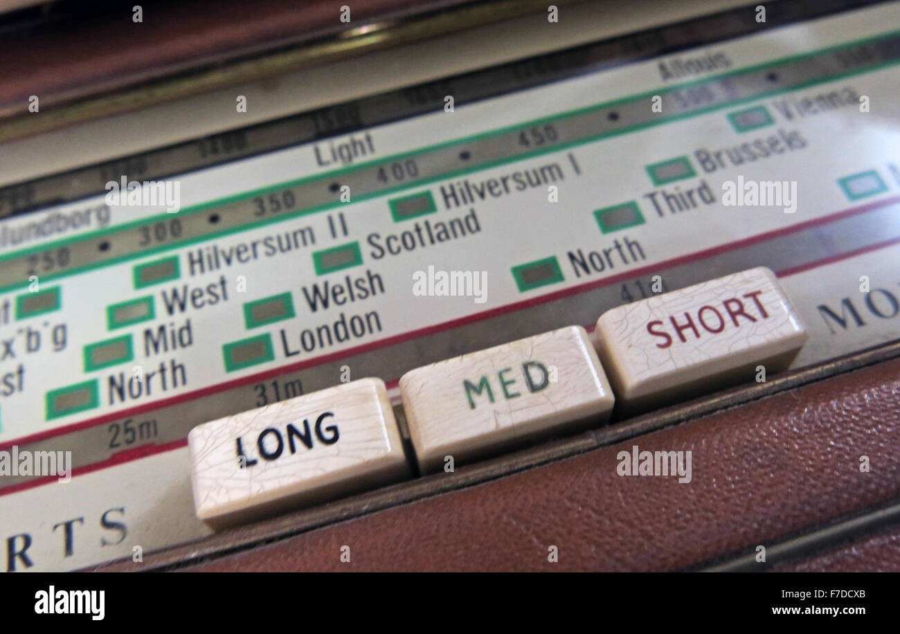 Roberts antiques, ondes courtes, ondes longues cadran radio Mediumwave Banque D'Images