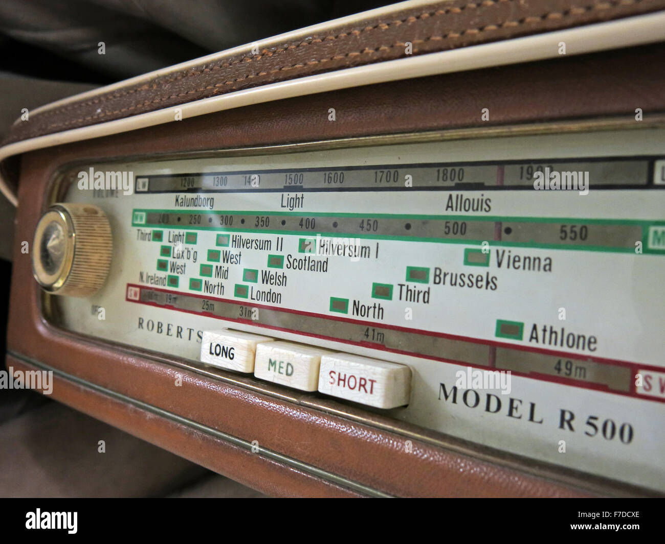 Roberts antiques, ondes courtes, ondes longues Mediumwave radio R500 modèle de numérotation Banque D'Images