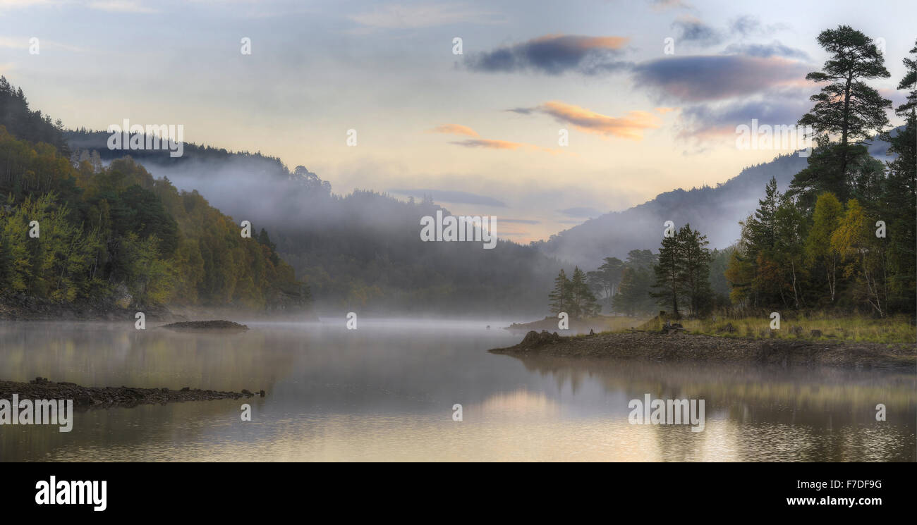 Glen Affric Matin brumeux Banque D'Images