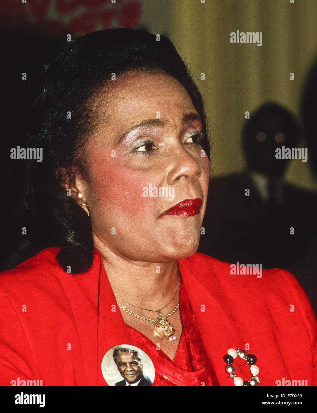 Chicago, Illinois, USA, 1987 Coretta Scott King est un auteur américain, activiste et leader des droits civils, et l'épouse de Martin Luther King, à partir de 1953 jusqu'à sa mort en 1968. Coretta Scott King a aidé à diriger le mouvement des droits civils afro-américain dans les années 60. Credit : Mark Reinstein Banque D'Images