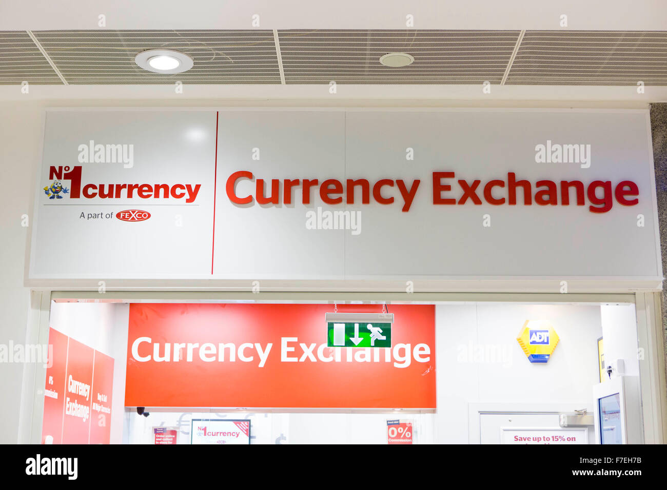 1 Aucun bureau de change boutique , Crompton Place Shopping Centre , Bolton. Banque D'Images