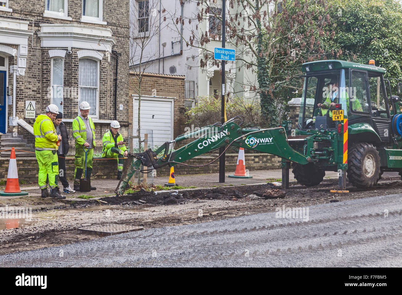 Le resurfaçage de la route dans le district londonien de Lewisham Banque D'Images