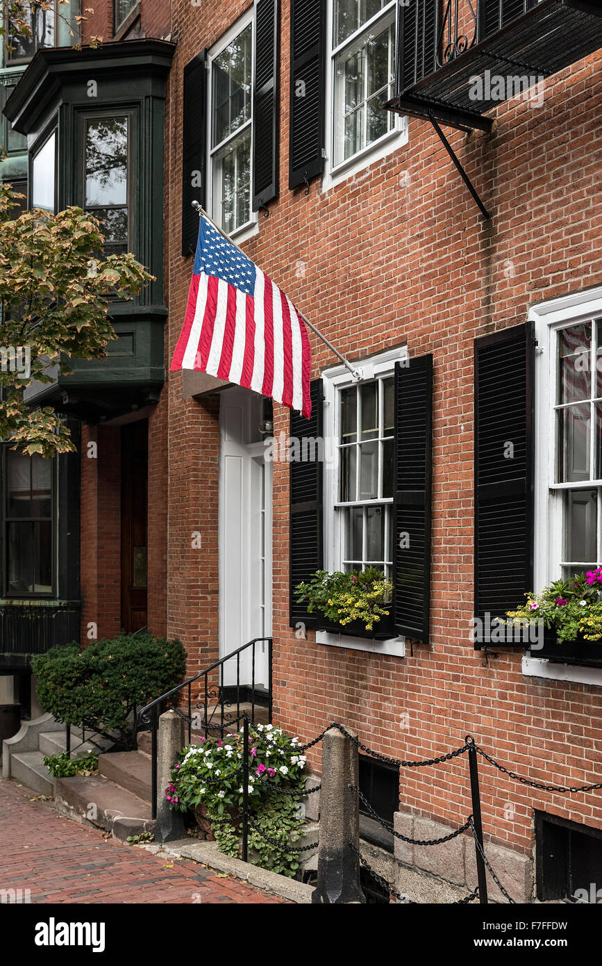 La rue historique dans le quartier de Beacon Hill, Boston, Massachusetts, USA Banque D'Images