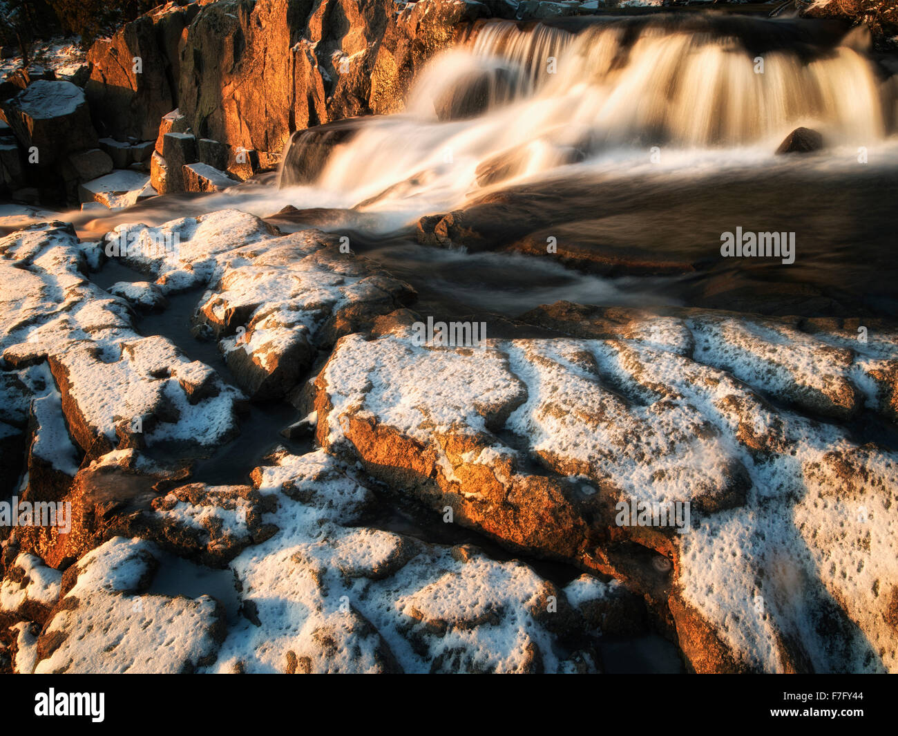 Eagle Creek Falls avec de la neige. Lake Tahoe, California Banque D'Images