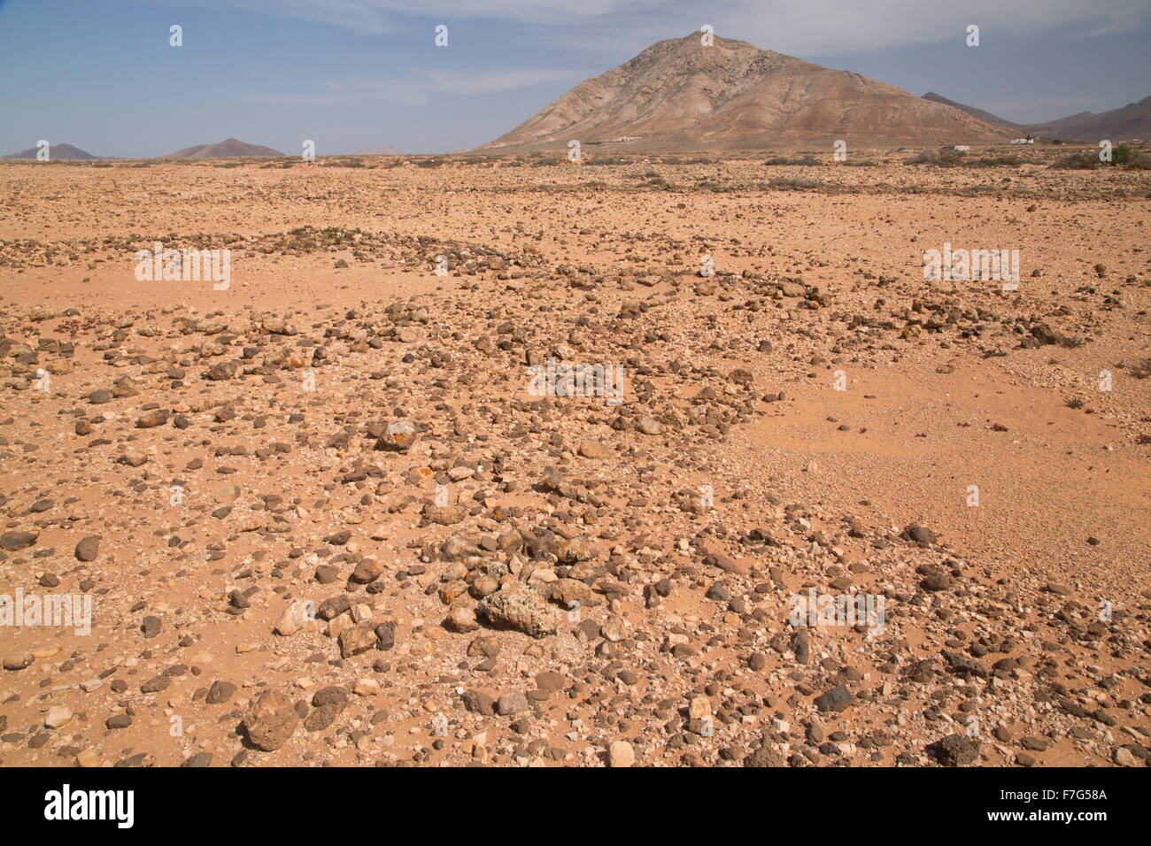 Sur les plaines de l'ouest, stony Tindaya Fuerteventura. Banque D'Images