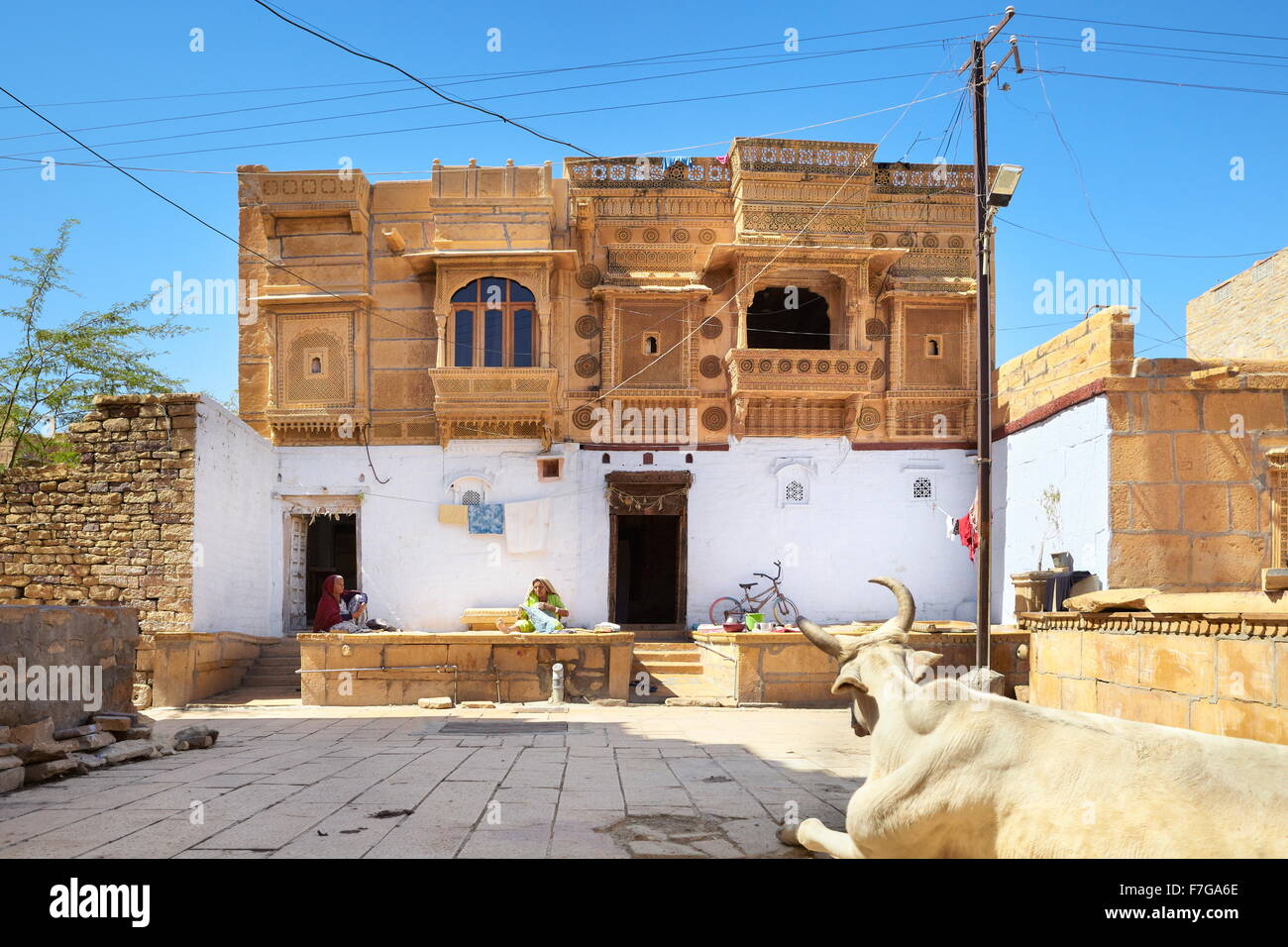 L'Inde traditionnelle vieille haveli (hôtel particulier) dans la région de Fort Jaisalmer, Jaisalmer, Inde Banque D'Images