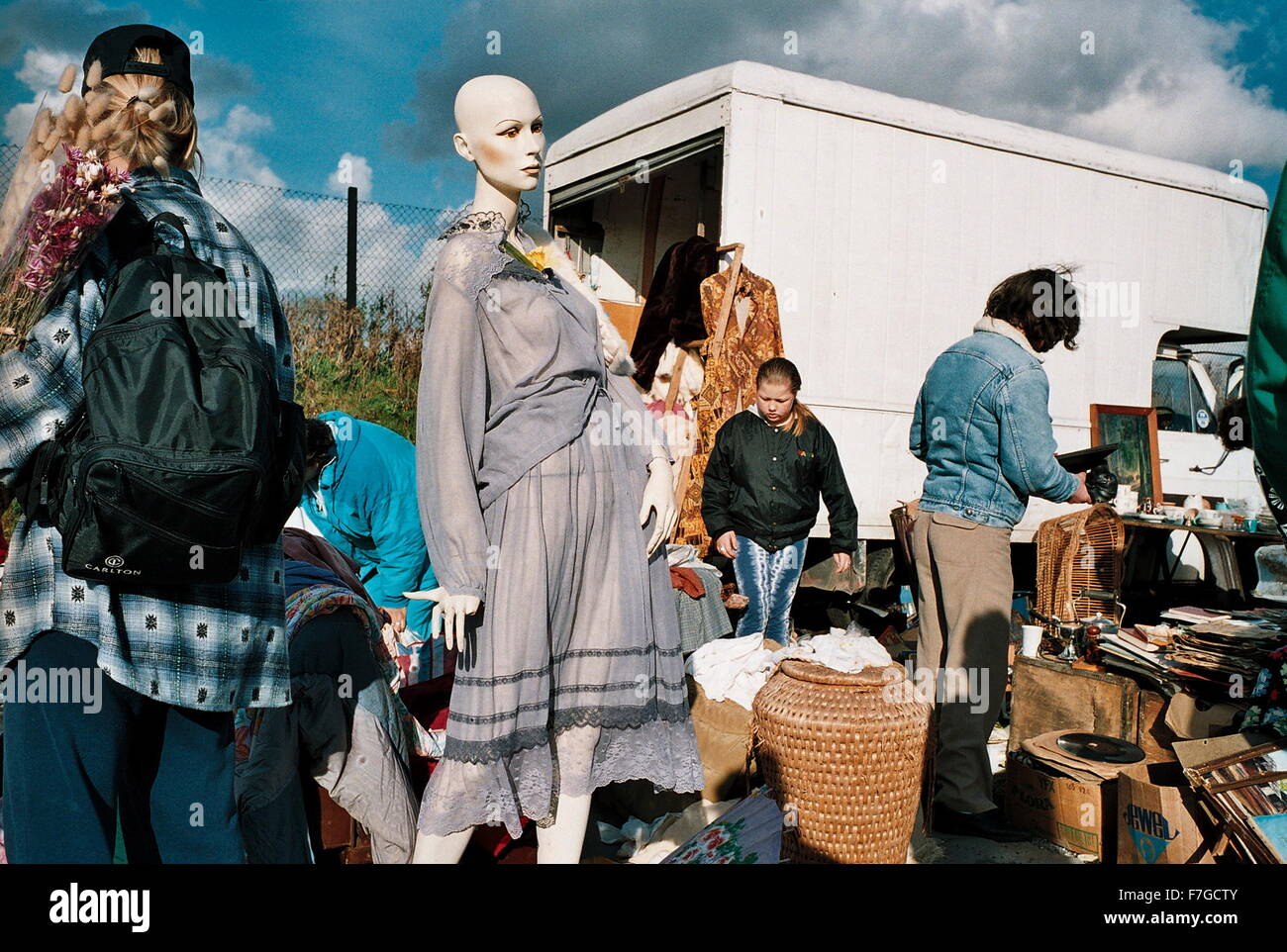 AJAXNETPHOTO. BURSLEDON, ANGLETERRE. - VENTE DE BOTTES . PHOTO:JONATHAN EASTLAND/AJAX REF:TC6081_25_5 Banque D'Images