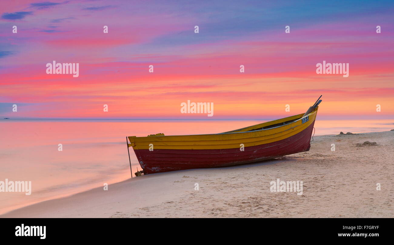 L'heure du coucher du soleil paysage, scène romantique, la mer Baltique, la Pologne Banque D'Images