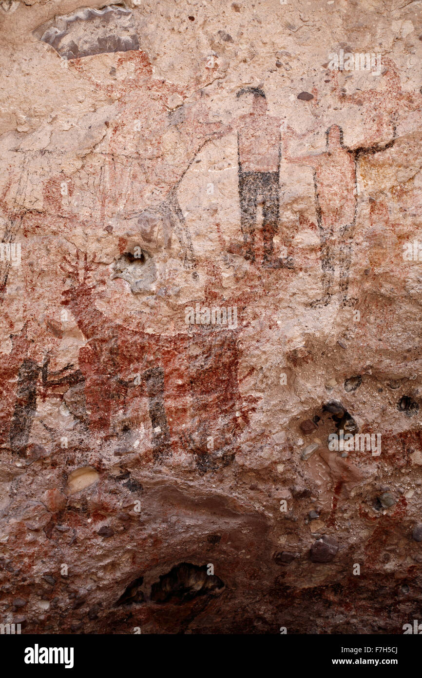 Pr7168-D. Pétroglyphes et peintures rupestres de Santa Marta, qui montrent des personnes, d'animaux (chevreuils, lapins, poissons, etc.). Baja, au Mexique. Banque D'Images