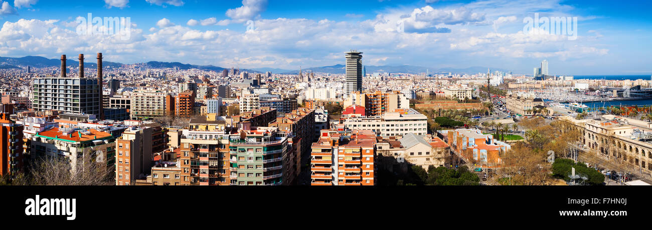 Panorama de Barcelone depuis la colline de Montjuic. La Catalogne, Espagne Banque D'Images