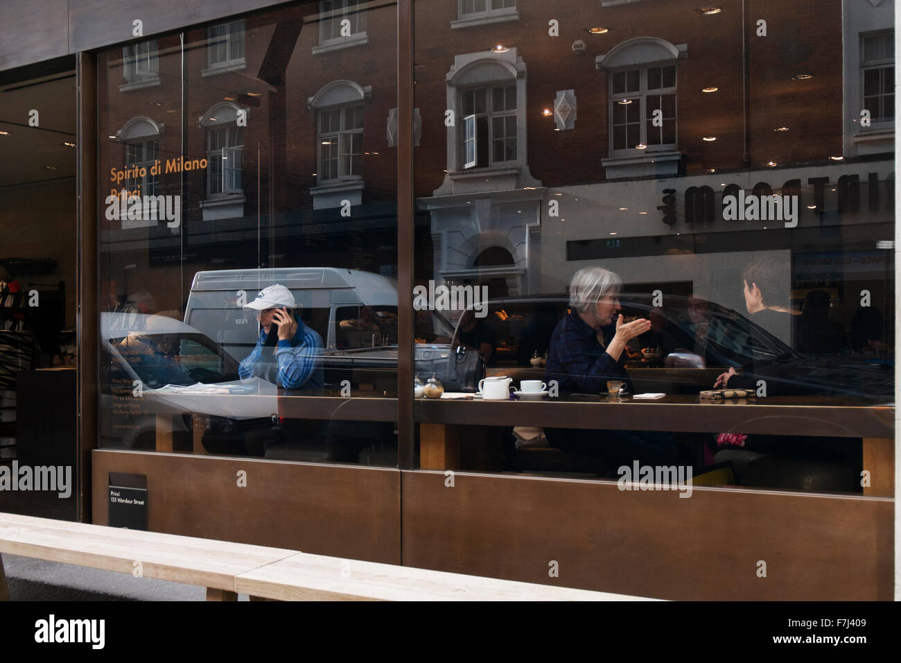 Principe milanese boulangerie et pizzeria avec un style moderne et minimaliste dans Wardour Street, Soho, London, England, UK Banque D'Images