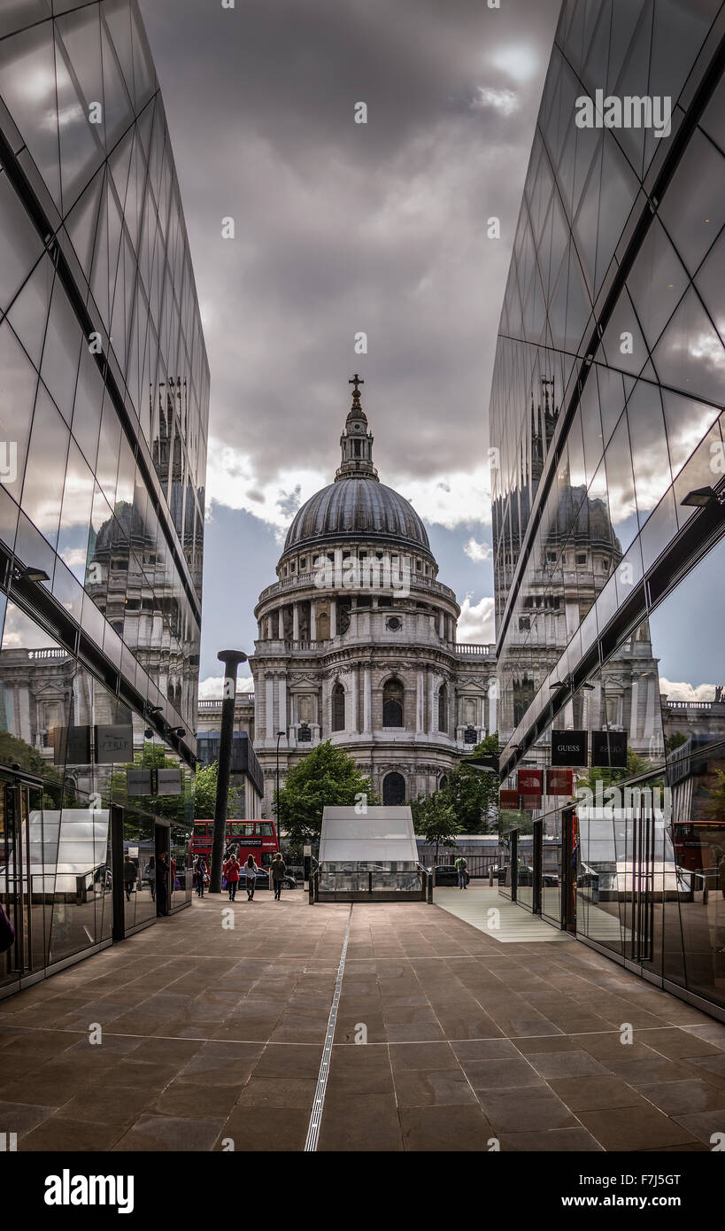 La Cathédrale St Paul, London, England, UK Banque D'Images