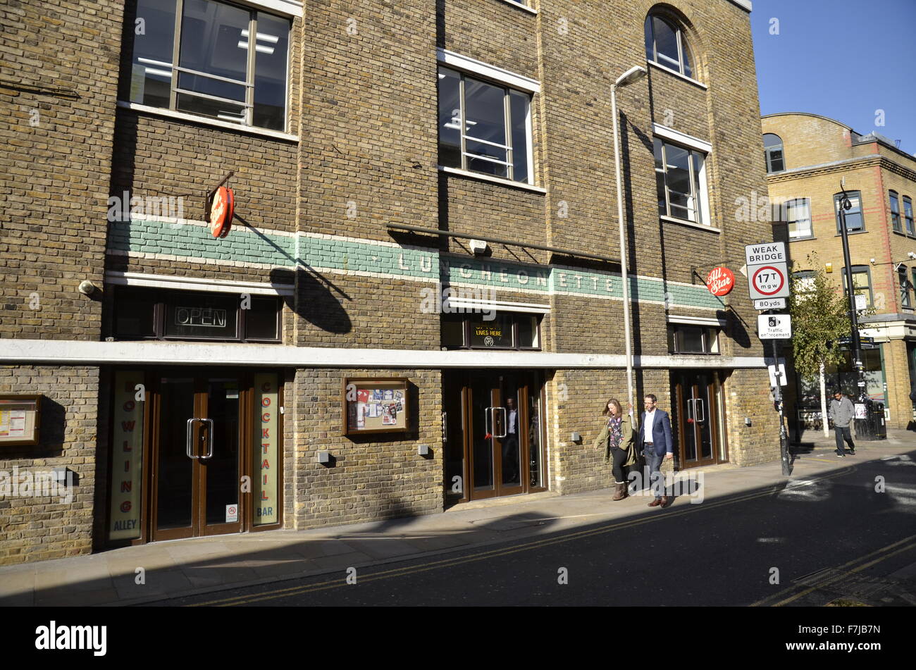 La All Star Lanes bowling et centre de loisir à Brick Lane, London Banque D'Images