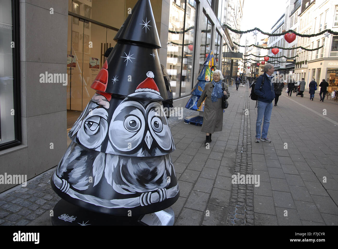 Copenhague, Danemark. 1er décembre 2015. Comme l'arbre de Noël à l'exposition aart stroget infrom Illum department store Crédit : Francis Dean/Alamy Live News Banque D'Images