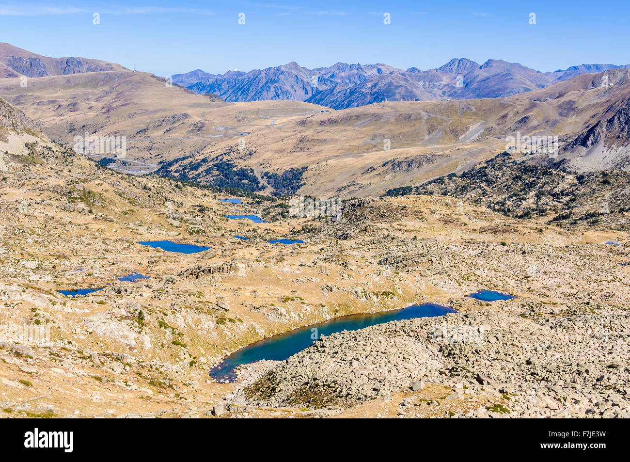 Vue panoramique sur les lacs dans le circuit des Pessons Lac, Andorre Banque D'Images