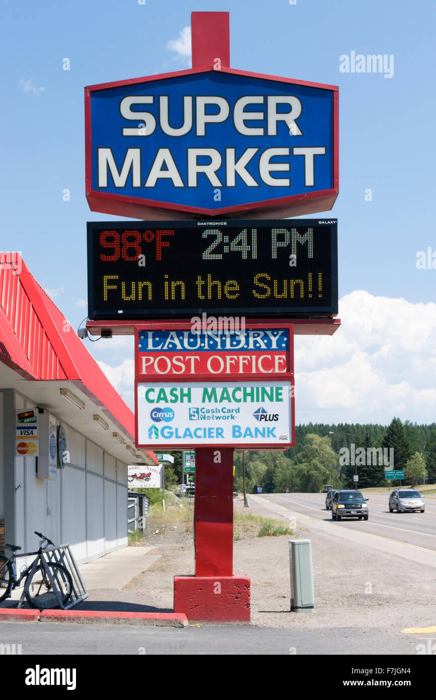 Supermarché sign in Montana, USA. Banque D'Images