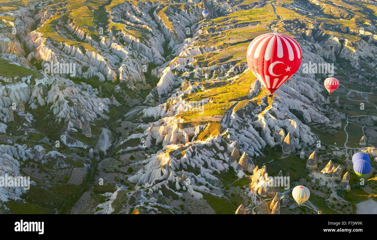 La Cappadoce - Turquie, vue depuis le ballon autour de Nevsehir, volant au-dessus de la Cappadoce en montgolfière, l'UNESCO Banque D'Images