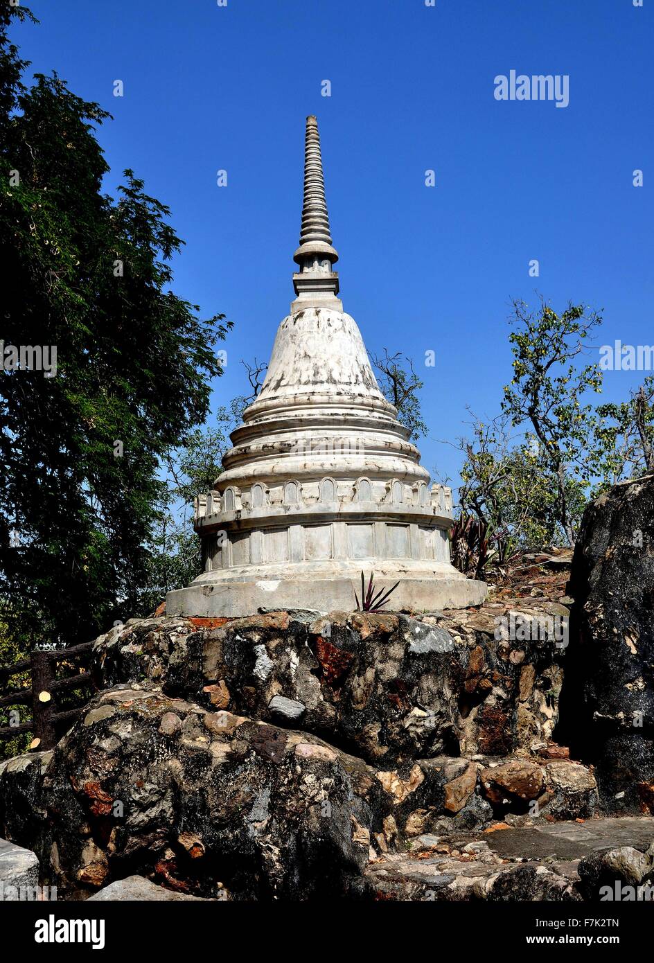 Nakhon Pathom, Thaïlande Réplique de l'ancienne origine Chedi du Wat Phra Pathom Chedi Banque D'Images